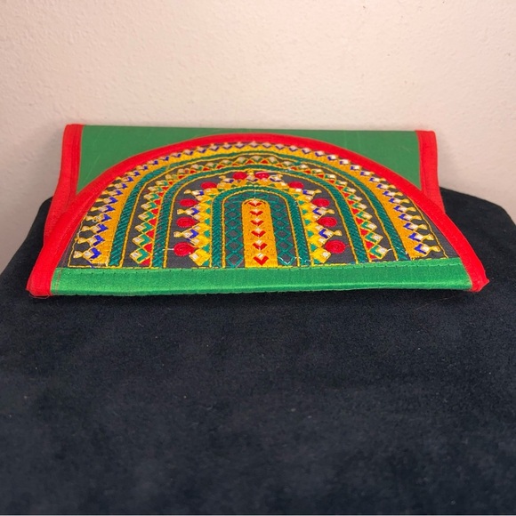 Colorful Beautiful India Purse Red Green Crossbody Strap Boho Bohemian - Picture 11 of 16